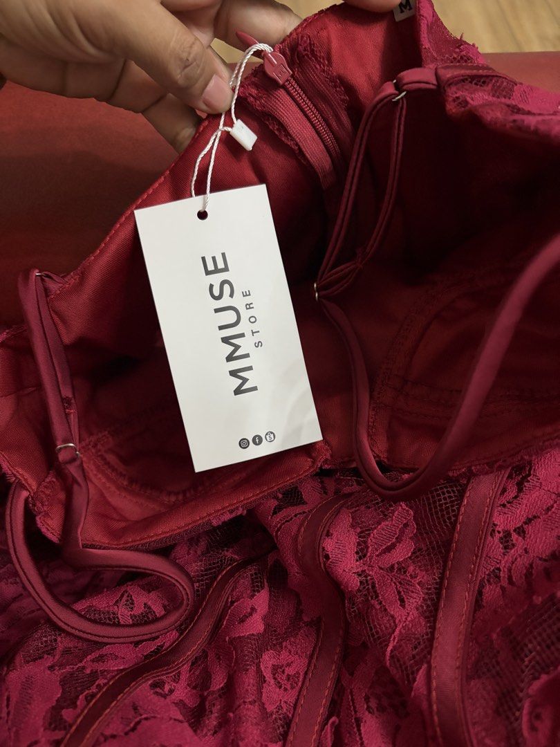 Flared lace cocktail dress (Category: Dresses) located in Taytay. Submitted by murahubblueapppage (Listing ID 1463928577, Image 3). Description: Brand: mmuse Color: red maroon Size m on tag Pero small lang to Waistline: up to 26 inches Long: 26 inches from shoulder.