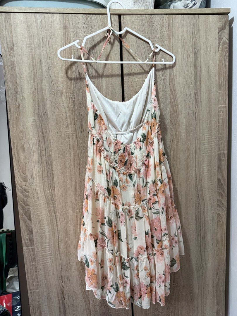 Floral Dress Peach (Category: Dresses) located in Quezon City. Submitted by krtstn (Listing ID 1463800611, Image 2). Description: .