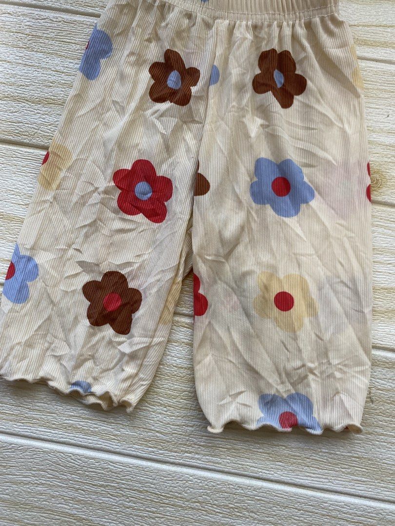 Floral pajama 1-2 years old (Category: Babies & Kids Fashion) located in Cebu City. Submitted by yjainani (Listing ID 1463792150, Image 2). Description: .