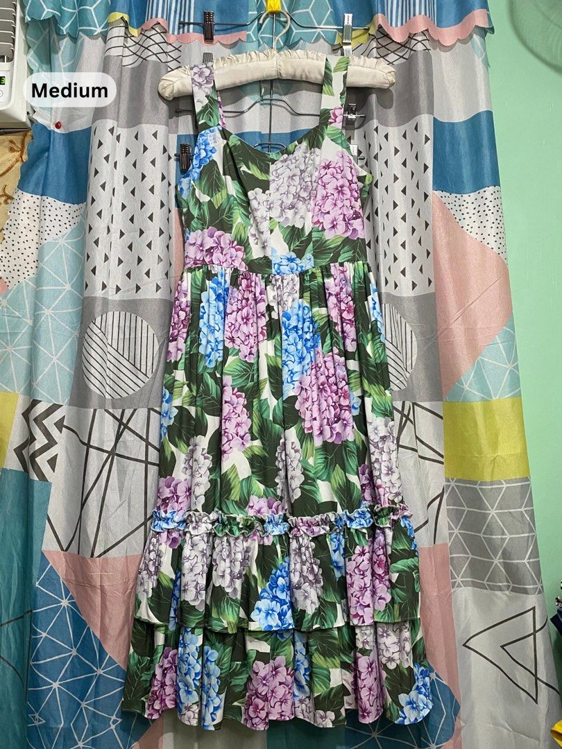 Floral Print Maxi Dress (Category: Dresses) located in Antipolo. Submitted by caredbypya (Listing ID 1463828897, Image 1). Description: - Cute floral print midi dress - Sweetheart neckline - Tiered ruffles at the hem - Perfect for summer days or casual events - Comfortable and easy to wear.