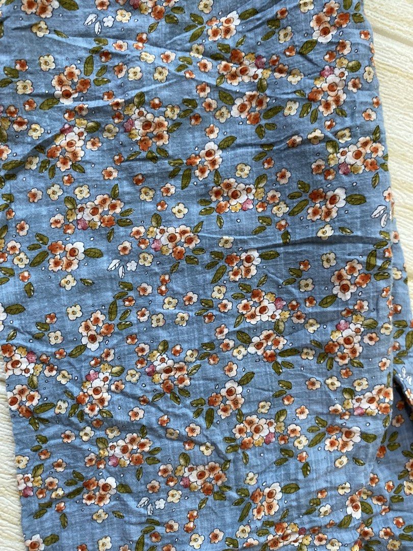 Floral square pants 12-24months (Category: Babies & Kids Fashion) located in Cebu City. Submitted by yjainani (Listing ID 1463792000, Image 2). Description: .
