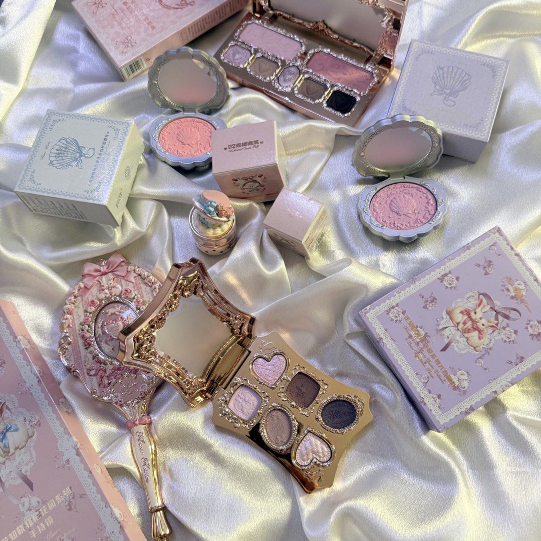 Flower Knows Set (Category: Makeup) located in Tanza. Submitted by ilovediyour (Listing ID 1463829899, Image 1). Description: 6 main items in 1 box for only ₱3,890 With box 🌸🥹.