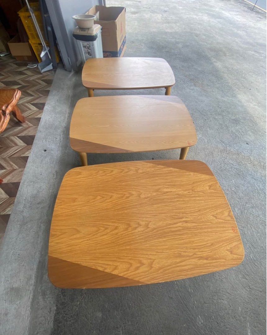 Foldable Individual Coffee / Low Table (Category: Tables & Sets) located in Carmona. Submitted by myy_yy (Listing ID 1463805083, Image 1). Description: .