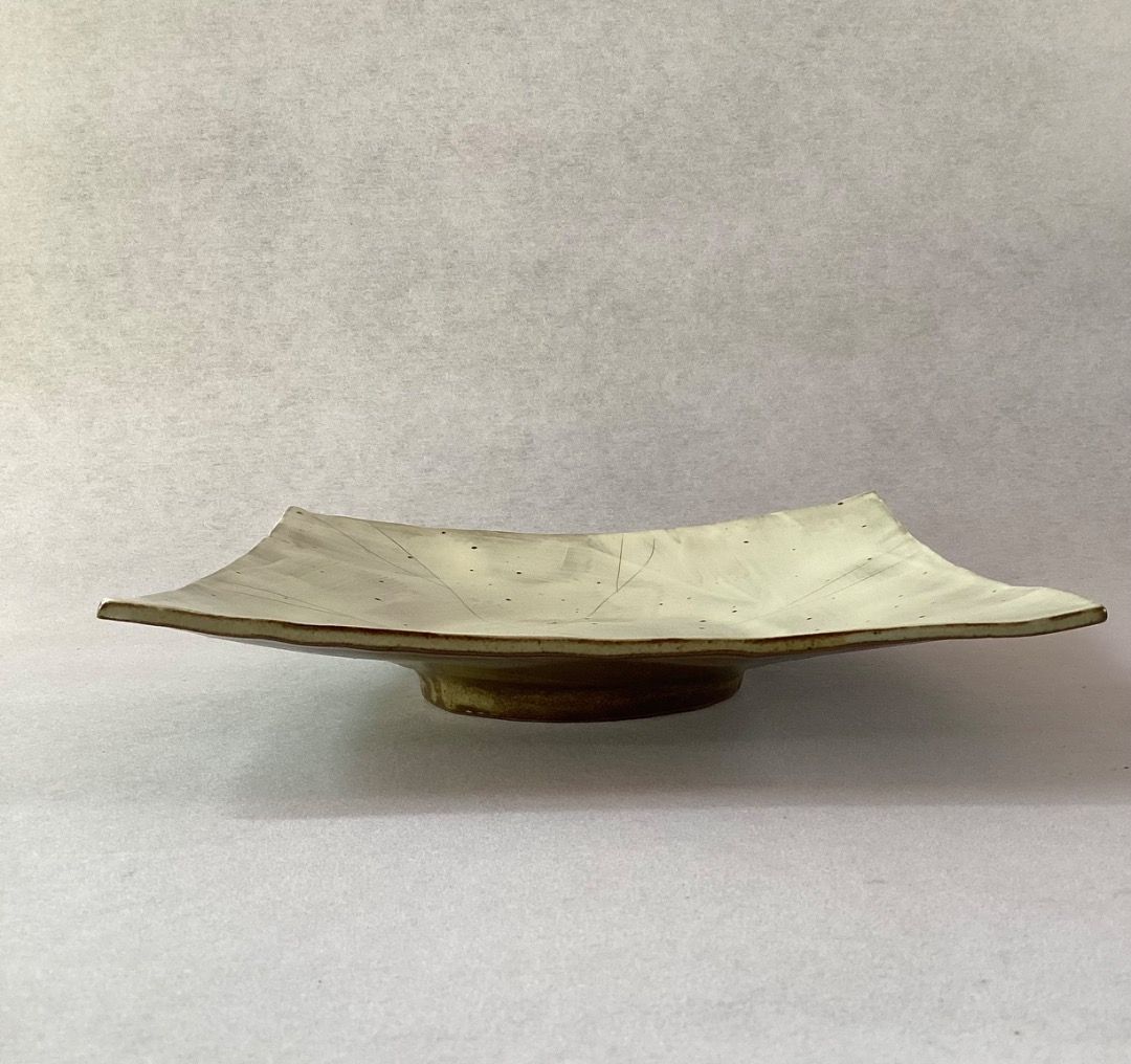 Footed Leaf-Vein Shallow Stoneware Plate (Category: Other Kitchenware & Tableware) located in Davao. Submitted by eclectic1925 (Listing ID 1463859729, Image 1). Description: Php420 Footed Leaf-Vein Shallow Stoneware Plate H: 2.5 inches L: 10.7 inches W: 10.5 inches Please REVIEW PHOTOS We use 100% repurposed packaging materials SF starts at Php70 via Flash Express ***First to pay .