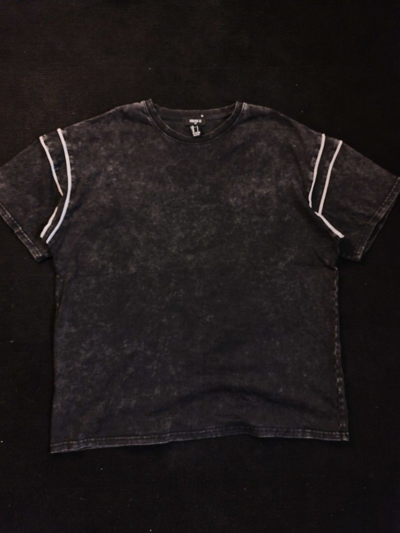 Forever 21 Acid Wash (Category: Tshirts & Polo Shirts ) located in San Fernando. Submitted by gaboo_asncn (Listing ID 1463837825, Image 2). Description: - Forever 21 Acid Wash - Size: Large on tag (W26/L30) - Condition: Excellent - Color Rate: 9.5/10 - No issue.