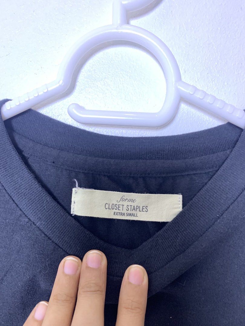 Forme Closet Staples Black Extra Small T-Shirt (Category: Shirts) located in San Pedro. Submitted by reginacarla (Listing ID 1463767994, Image 3). Description: - Basic black t-shirt from Forme Closet Staples - Simple and versatile design - Perfect for everyday wear - Easy to pair with any outfit - Refer to the label in the photo for exact size details RFS: Decluttering ✨ ₱150 negotiable 😊 📦 SF/delivery fee c/o buyer 🚚 Lalamove / Grab / J&T ava