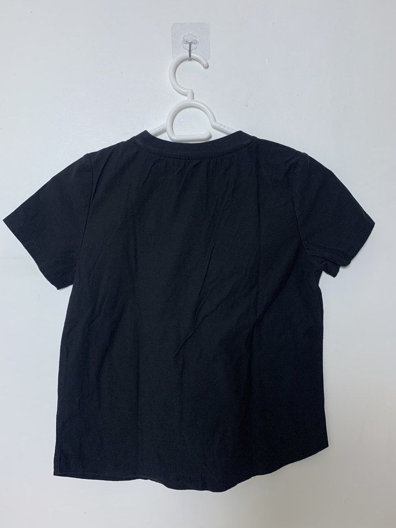 Forme Closet Staples Black Extra Small T-Shirt (Category: Shirts) located in San Pedro. Submitted by reginacarla (Listing ID 1463767994, Image 2). Description: - Basic black t-shirt from Forme Closet Staples - Simple and versatile design - Perfect for everyday wear - Easy to pair with any outfit - Refer to the label in the photo for exact size details RFS: Decluttering ✨ ₱150 negotiable 😊 📦 SF/delivery fee c/o buyer 🚚 Lalamove / Grab / J&T ava