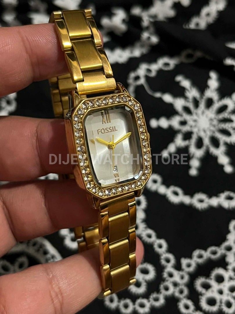 FOSSIL TOPG WATCH FOR WOMEN (Category: Women's Watches) located in Baguio. Submitted by dijeywatchstore (Listing ID 1463774019, Image 2). Description: .