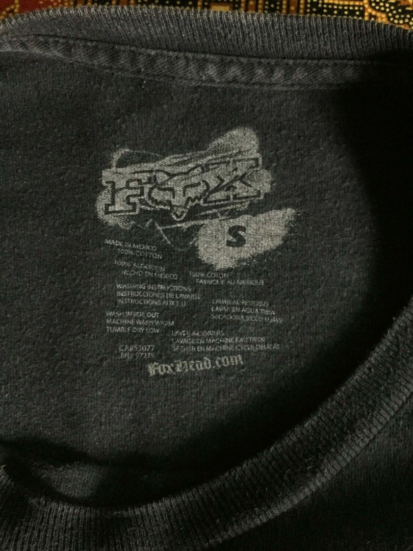 Fox Graphic Tee (Category: Tshirts & Polo Shirts ) located in Naga. Submitted by retardcurator (Listing ID 1463822338, Image 3). Description: Dm issue and details..