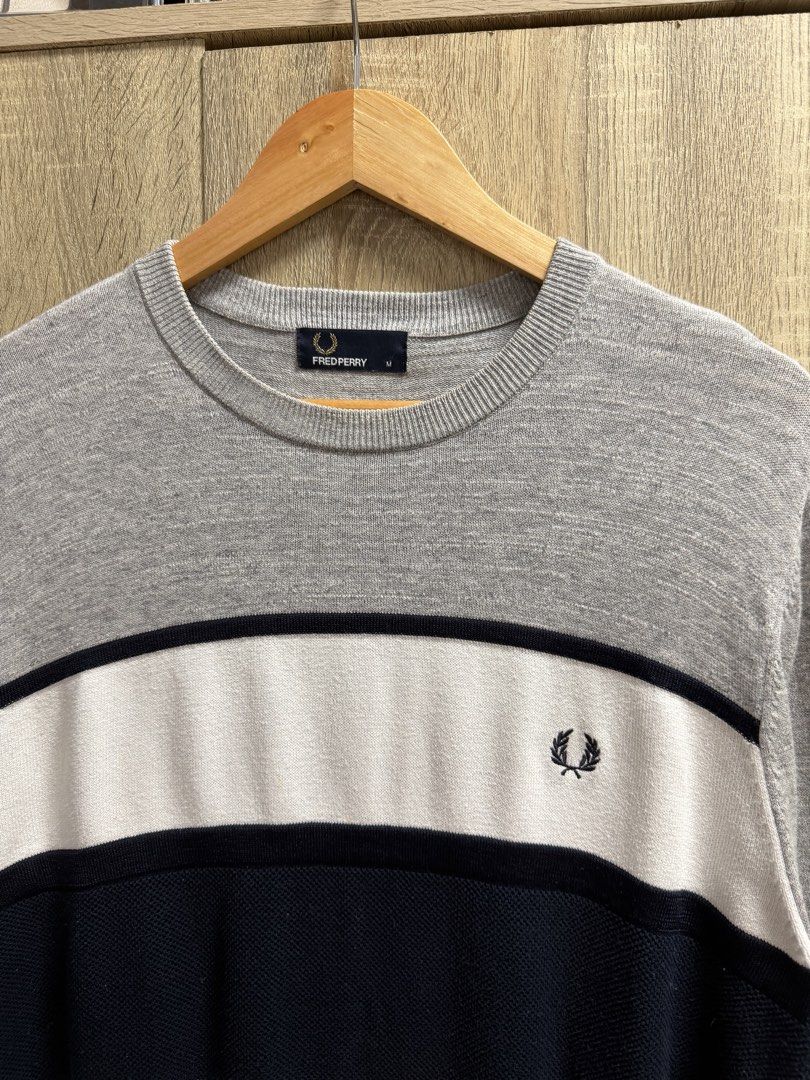 Fred Perry Crewneck Knitted Sweater (Category: Formal Shirts) located in Imus. Submitted by rckrmns (Listing ID 1463790682, Image 2). Description: Fred Perry Crewneck Knitted Sweater Size M W- 20 L- 28 Good as new no issues .