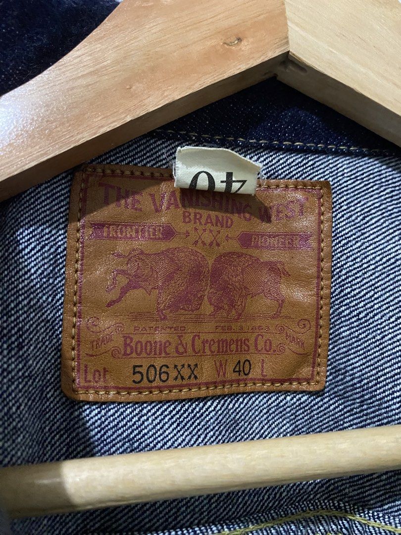 Freewheelers (Category: Coats, Jackets and Outerwear) located in Muntinlupa City. Submitted by keaquintan94623 (Listing ID 1463921574, Image 3). Description: Vanishing west by Freewheelers 21x24 Shoulder 17.5 Sleeve length 25 Hem 18 Good as new No major Flaw Dm to purchase.