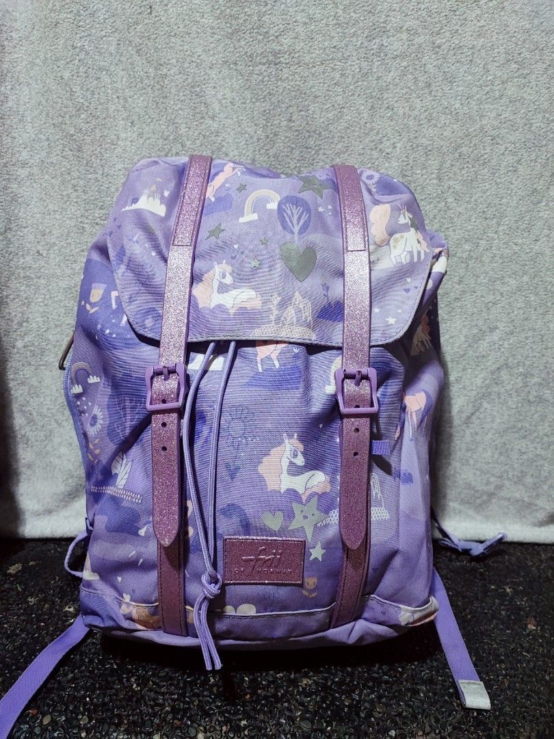 Friii elementary Backpack 22L School Bag (Category: Backpacks) located in Baguio. Submitted by jayrgijc52758 (Listing ID 1463745944, Image 1). Description: Frii Norway school backpack With rain cover 5k plus din brandnew nya Excellent condition With laptop and tablet compartment 800.