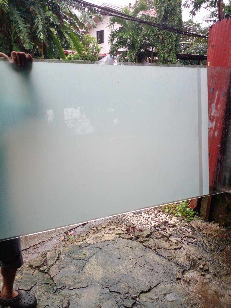 Frosted Glass Panel with Border - Large Size (Category: Frames & Pictures) located in Quezon City. Submitted by madelrivera (Listing ID 1463827456, Image 3). Description: GLASS OFFICE WALL 7 PCS HABA 8FT LAPAD 2.5 FT KAPAL NG SALAMIN 1/2 INCHES FOR SALE 7K TAKE ALL LOCATION CARLOS EXTENSION SAN BARTOLOME NOVA QC.