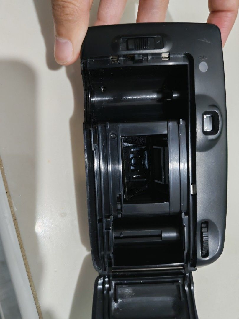 Fujifilm Tele Bene 35mm Point and Shoot Camera (Category: Cameras) located in Imus. Submitted by aey_crcd (Listing ID 1463780314, Image 3). Description: - Fujifilm Tele Bene Camera (Black) - Film Type: 35mm - ISO Settings: 100/200 and 400 - Built-in Flash - Tested RFS - Nakatambak lang brought for ₱3,500 Hindi na din nagamit 📍IMUS CAVITE .