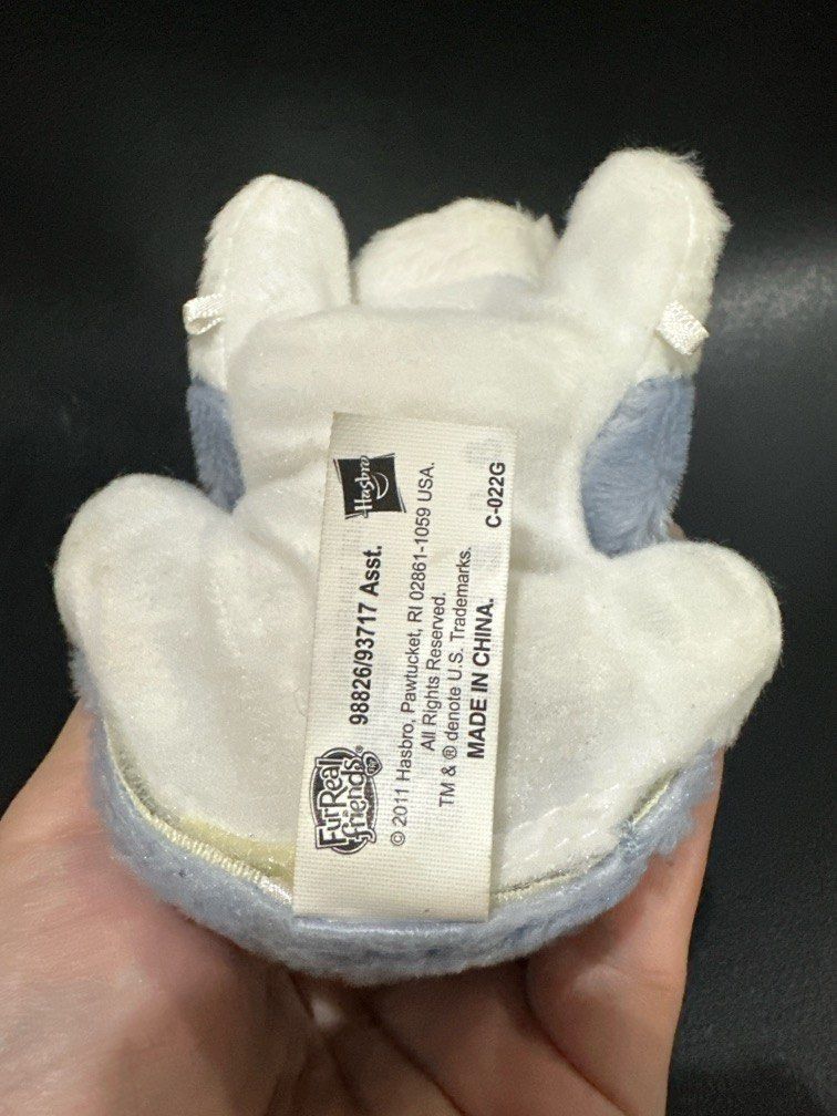 Fur Real Friends Snuggimals Snug- a- Dixie Schnauzer (Category: Kids Toys) located in Manila. Submitted by krystalchewey_ (Listing ID 1463830813, Image 3). Description: Used Actual Photo Posted Hasbro Collectible toy Dog 450php Batt. Operated.