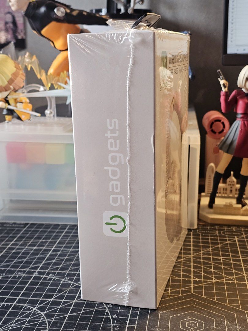 Gadgets A86 Wireless Headphones (Category: Headphones & Headsets) located in Antipolo. Submitted by mineming (Listing ID 1463760504, Image 3). Description: RFS: extra stocks for event giveaway *sealed - Brand New Gadgets A86 Wireless Headphones - Bluetooth v6.0 - 400mAh Battery - 40mm Driver Size - Deep Bass - Hands-Free Calling - Original Packaging Included - Comes with a Leather Bag - Available in Grey.