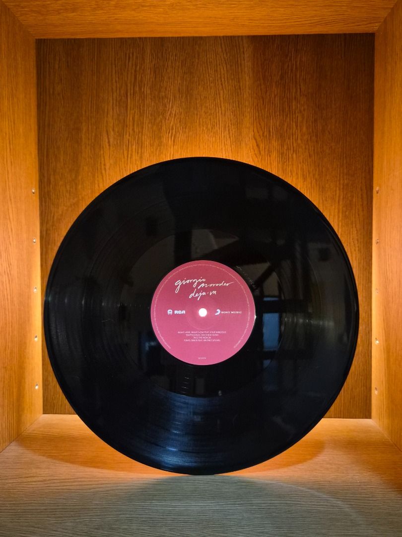 Giorgio Moroder – Deja-Vu (Category: Vinyls) located in Manila. Submitted by jarodaily (Listing ID 1463892986, Image 2). Description: 2 x Vinyl, LP, Album, Stereo Kindly note that the photo shown is for reference only and does not depict the exact item for sale. Looking for something else? DM us for pre-orders and price quotation 🔍 .