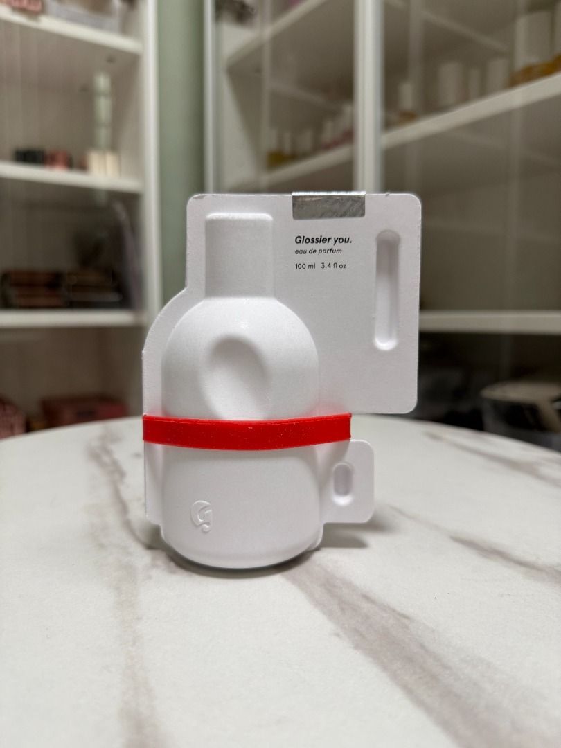 GLOSSIER Glossier You Eau de Parfum (Category: Fragrance & Deodorants) located in Quezon City. Submitted by happyfactoryph (Listing ID 1463899898, Image 2). Description: 🛍️ GLOSSIER Glossier You Eau de Parfum 8 ml FB/IG Price - P3,190 E-Commerce Price - P3,990 100 ml FB/IG Price - P10,990 E-Commerce Price - P11,990 Available now at Happy Factory PH! SHOP DETAILS 💳 Mode of Payment: COD, BPI, BDO, Metrobank, GCash 📍 Pick-up: Marikina Heights 🚚 