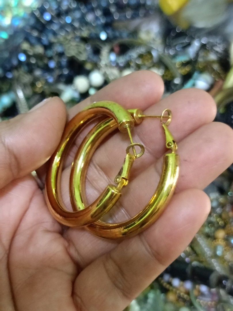 Goldtone Hoop Earrings (Category: Earrings) located in Bacoor. Submitted by bibelot03 (Listing ID 1463922057, Image 2). Description: - Classic gold hoop earrings - Medium size, ideal for daily wear - Lightweight and comfortable for all-day use - Easy to put on and take off - Versatile accessory that complements various outfits .