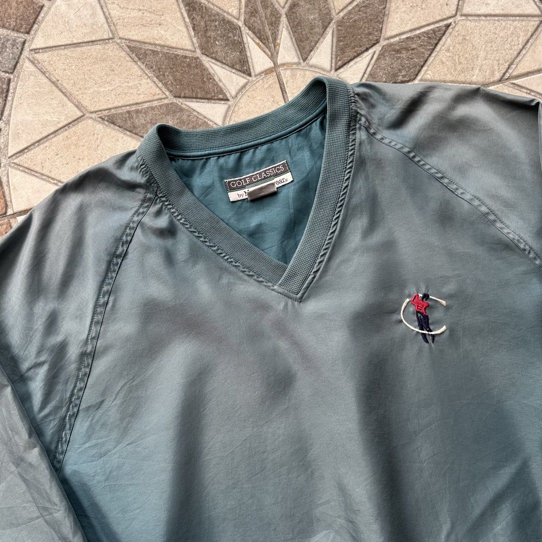 Golf Classics By Munsingwear Sweater (Category: Coats, Jackets and Outerwear) located in Binan City. Submitted by jotlog (Listing ID 1463875934, Image 3). Description: Width: 26 Length: 29 . Condition: 7/10 faded parts . Check pics for the details & condition of the item . Disclaimer: -Not affiliated with listed brands. All rights belong to their owners. .
