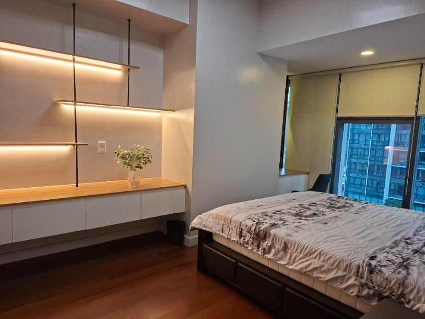 Grand Hyatt BGC 2BR for RENT (Category: Apartments & Condos) located in Makati City. Submitted by lemontreerealestateinc. (Listing ID 1463824313, Image 3). Description: FOR RENT GRAND HYATT BGC Bonifacio Global City, Taguig Furnished 2-bedroom condominium unit for rent at Grand Hyatt with a 110 sqm floor area and 1 Parking Slot. This Furnished condo in BGC offers a comfortable and convenient lifestyle in a prime location near offices, shopping ma
