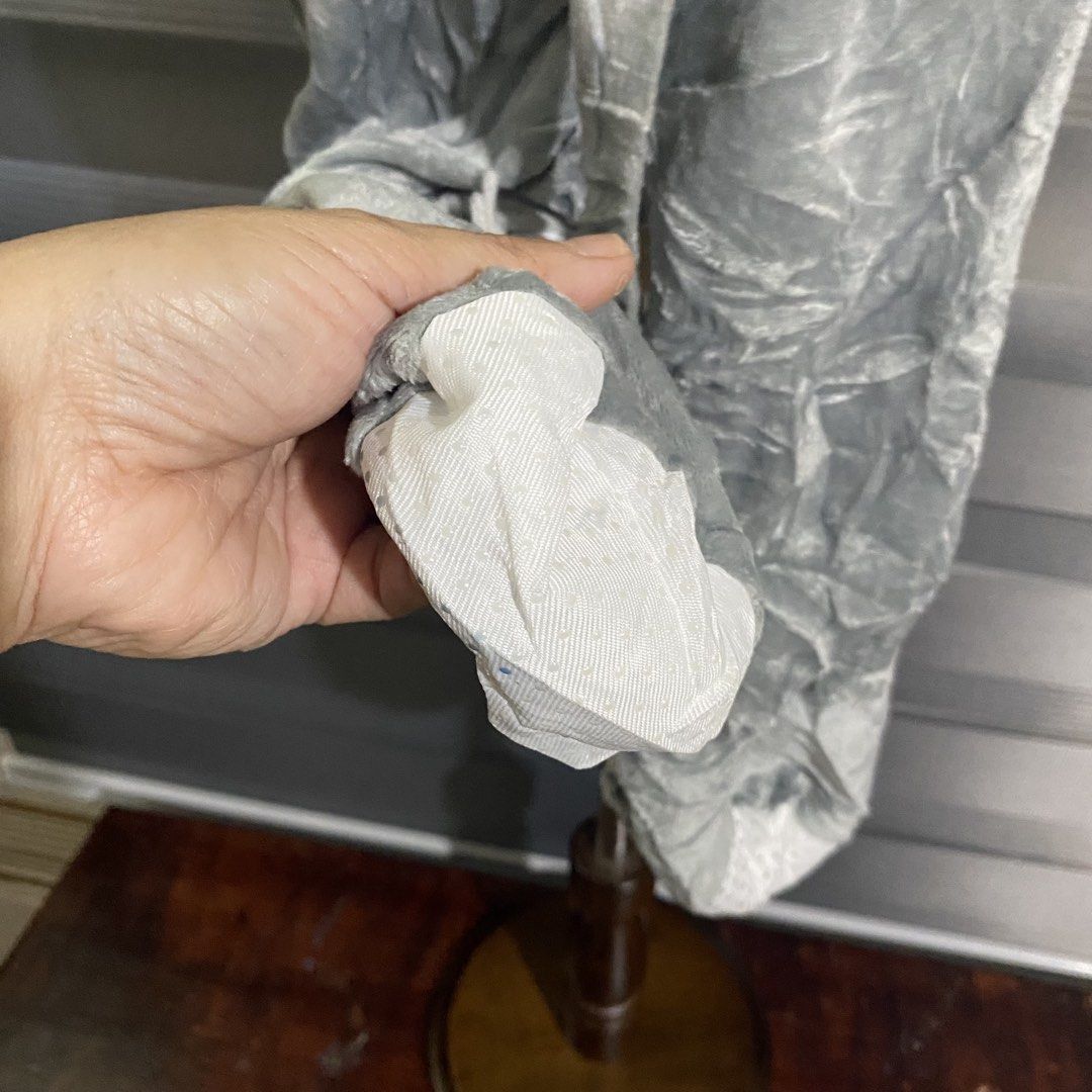 Gray Jumpsuit (Category: Babies & Kids Fashion) located in Caloocan City. Submitted by discusonlineshop (Listing ID 1463755873, Image 3). Description: 1 year old .