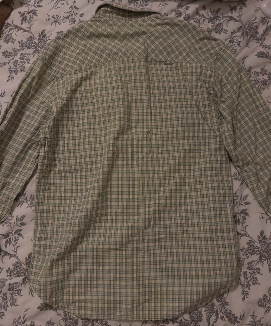 Green Plaid Button-Up (Category: Tshirts & Polo Shirts ) located in Santa Cruz. Submitted by maelizxr (Listing ID 1463798711, Image 3). Description: .