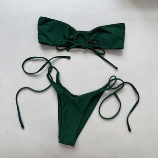 (Category: ) located in . Submitted by ursaturdayfaves (Listing ID 1463776292, Image 1). Description: .