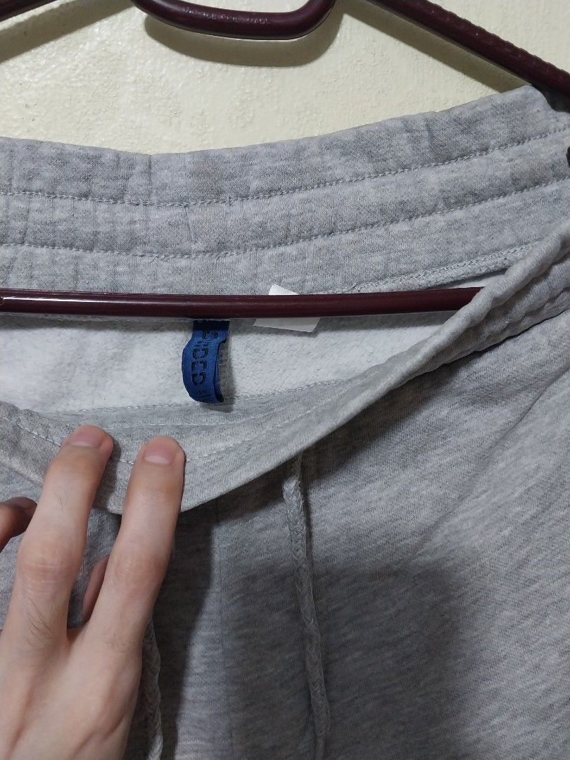Grey Jogger Pants with White Stripe - Divided (Category: Joggers) located in Manila. Submitted by PrinceDani.Clothing (Listing ID 1463816918, Image 3). Description: h&m gray jogger pants Size 34in waist 39in length issue: dirt/lints excellent condition .