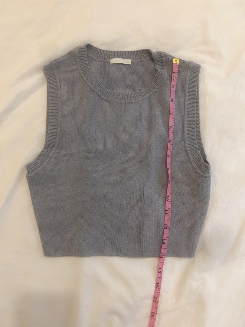 grey knit sweater vest basic capsule wardrobe classy minimalist (Category: Sleeveless) located in Paranaque City. Submitted by bruised_soup (Listing ID 1463895132, Image 3). Description: rfs: decluttering mop: gcash / bank transfer mod: jnt / lalamove -> payment first before shipment -> sf shouldered by buyer -> first to pay gets the item -> no cancellations/returns 🏷️ gray knit vest, sweater vest, knit top, sleeveless sweater, cropped vest, min