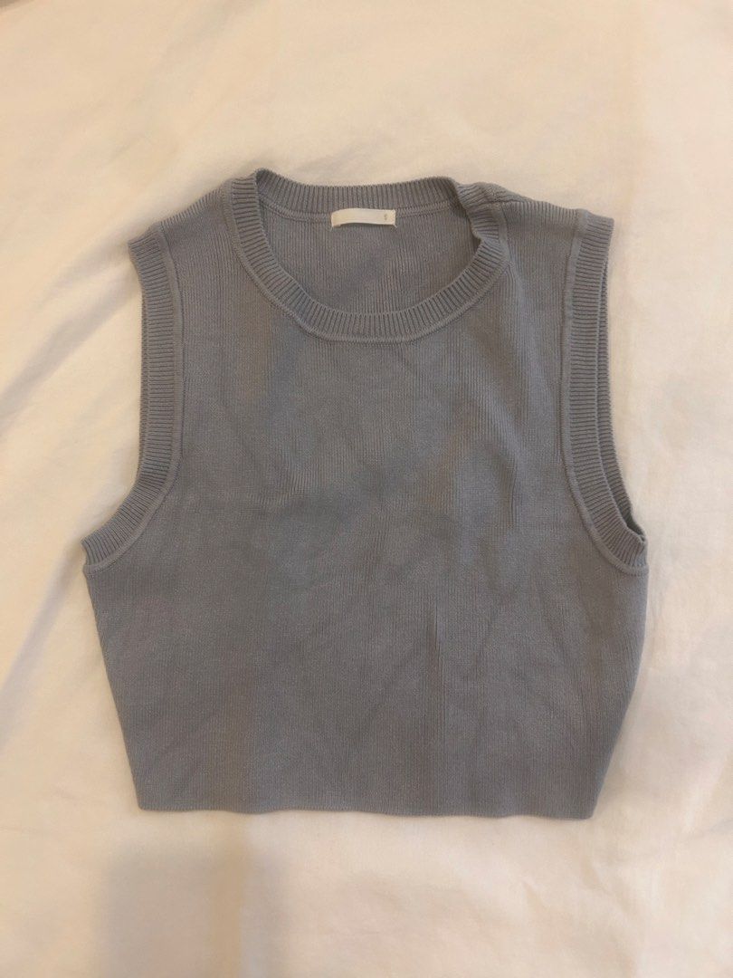 grey knit sweater vest basic capsule wardrobe classy minimalist (Category: Sleeveless) located in Paranaque City. Submitted by bruised_soup (Listing ID 1463895132, Image 1). Description: rfs: decluttering mop: gcash / bank transfer mod: jnt / lalamove -> payment first before shipment -> sf shouldered by buyer -> first to pay gets the item -> no cancellations/returns 🏷️ gray knit vest, sweater vest, knit top, sleeveless sweater, cropped vest, min