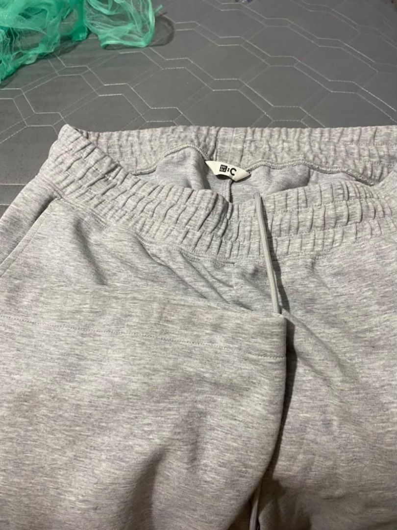 Grey Sweatpants with Drawstring Waist (Category: Coats, Jackets and Outerwear) located in Manila. Submitted by younglion_9a7573 (Listing ID 1463748976, Image 3). Description: - Comfortable grey sweatpants - Elastic waistband with white drawstring - Convenient side pockets - Ideal for lounging or casual wear - Soft and easy to pair with any top - AS PACK 1,500.