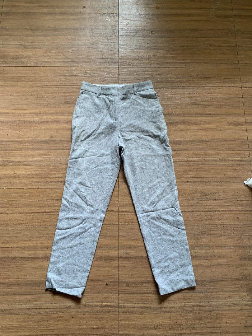 grey tailored ankle-length trouser (Category: Announcements) located in Manila. Submitted by nikwieue (Listing ID 1463791324, Image 1). Description: trouser from the premium fashion brand Reiss. 14 inch waist (flat lay) 37 inch length .