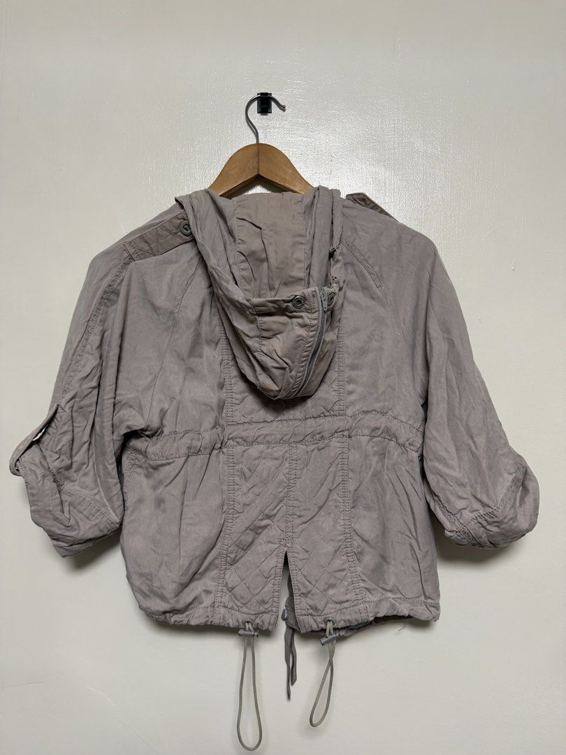Superdry - G-Star Raw Hooded Utility Jacket (Category: Coats, Jackets and Outerwear) located in Manila. Submitted by don_p (Listing ID 1463861235, Image 2). Description: Size: XS to S - Lightweight G-Star Raw jacket - Hooded with drawstring waist - Cuffed sleeves (can be rolled up) - Two front pockets - Zip-up closure - Ideal for layering - Easy to style.