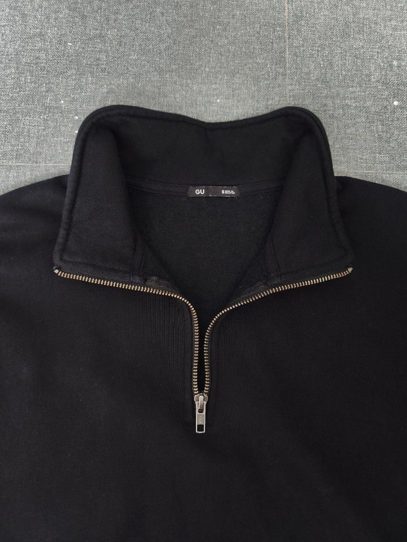 GU Black Half Zip Sweatshirt (Category: Coats, Jackets and Outerwear) located in Manila. Submitted by gelog2 (Listing ID 1463789439, Image 2). Description: - GU black sweatshirt - Half-zip neckline - Ribbed cuffs and hem - Estimated size: S - Perfect for layering or standalone wear - Simple and classic design.