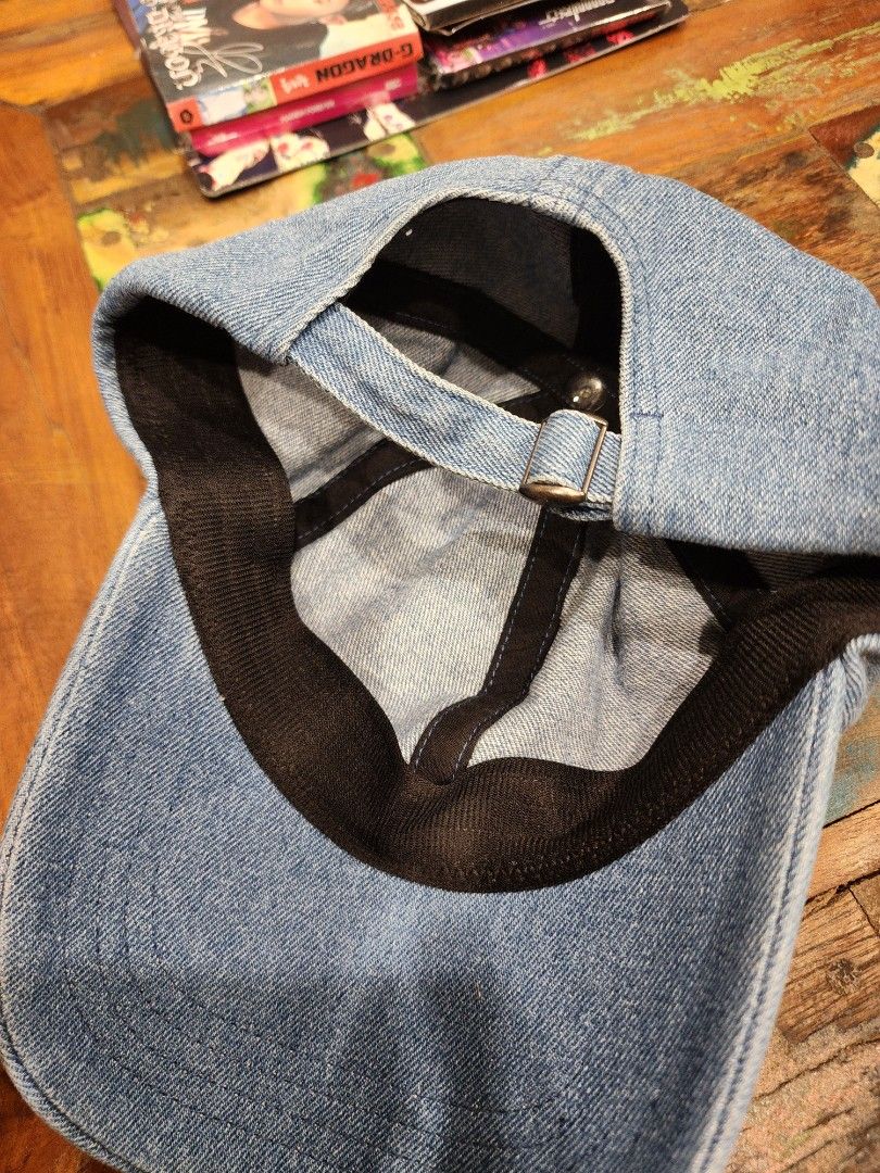 GU Denim Cap Sz M (Category: Caps & Hats) located in Binan City. Submitted by dottienook (Listing ID 1463834399, Image 3). Description: sf at buyers expense. dm for more details. tysm! :).