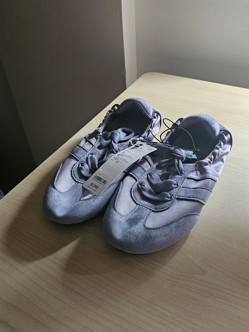 GU Gathered Ballet Sneakers 23.5 (Category: Sneakers) located in Paranaque City. Submitted by mab.villareal (Listing ID 1463905665, Image 2). Description: GU Ballet Sneakers. Color: Blue. Size: 23.5cm Bought in Japan. Still with tag.