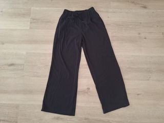 (Category: ) located in . Submitted by tins_closet88 (Listing ID 1463748345, Image 1). Description: .