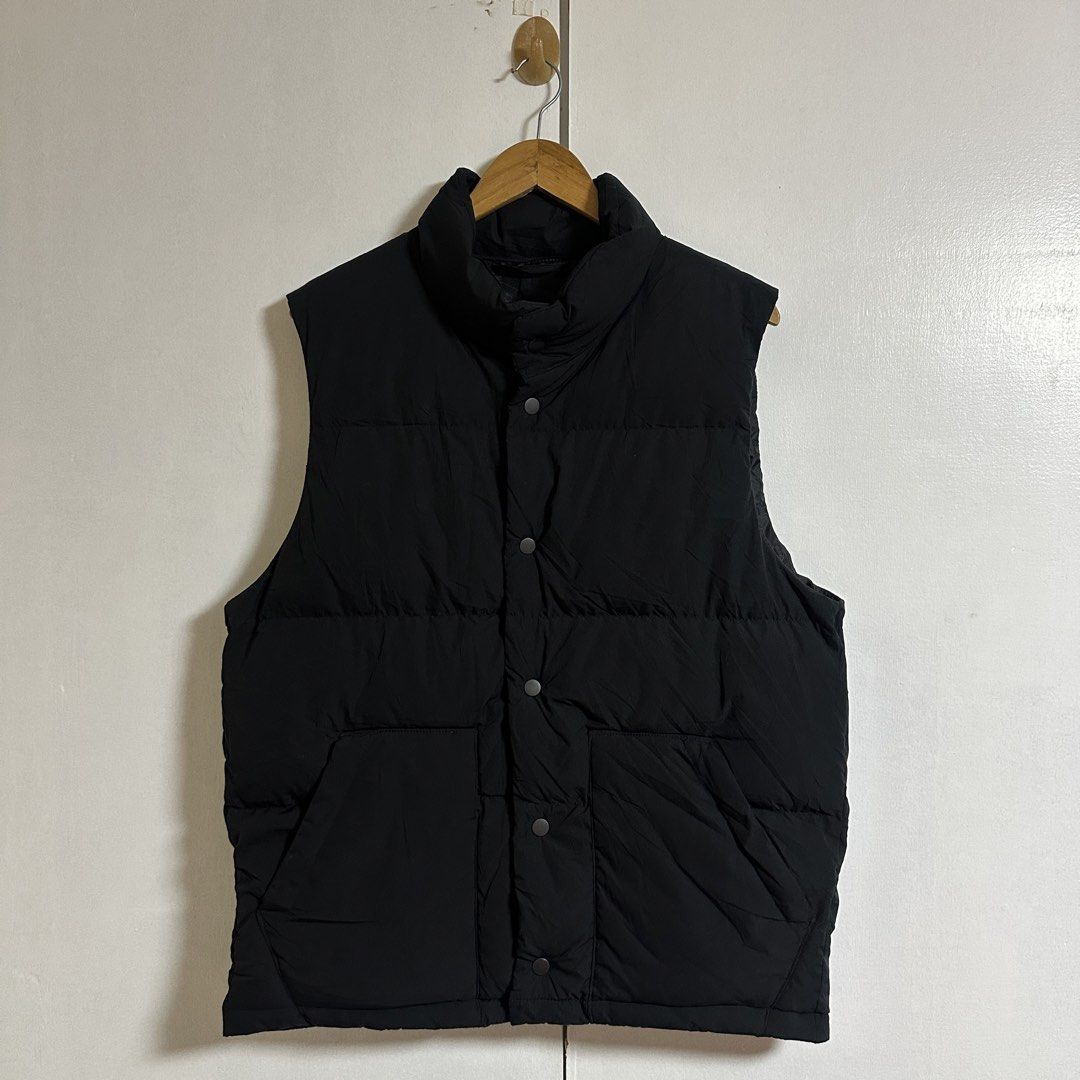 GU Heat Padded Vest (Category: Coats, Jackets and Outerwear) located in General Trias. Submitted by seconddegreeco (Listing ID 1463876500, Image 2). Description: GU Heat Padded Vest Medium 27 length 22 width Excellent ‼️ No issue.