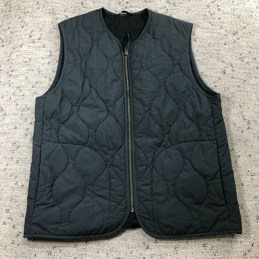 GU Japan Quilted Zip Vest Down Grey Size Small (Category: Vests) located in Santa Rosa. Submitted by sergids (Listing ID 1463747835, Image 3). Description: GU Japan Quilted Zip Vest Down Grey Size Small Check fitting tops to ensure this fits you. Dimensions below are exact measurements, see pics as well for comparison. 9/10 Condition and Colorway Dimensions: Check pic slide for actual size and dimensions. J&T or Lalamove only. Busy with work Ship