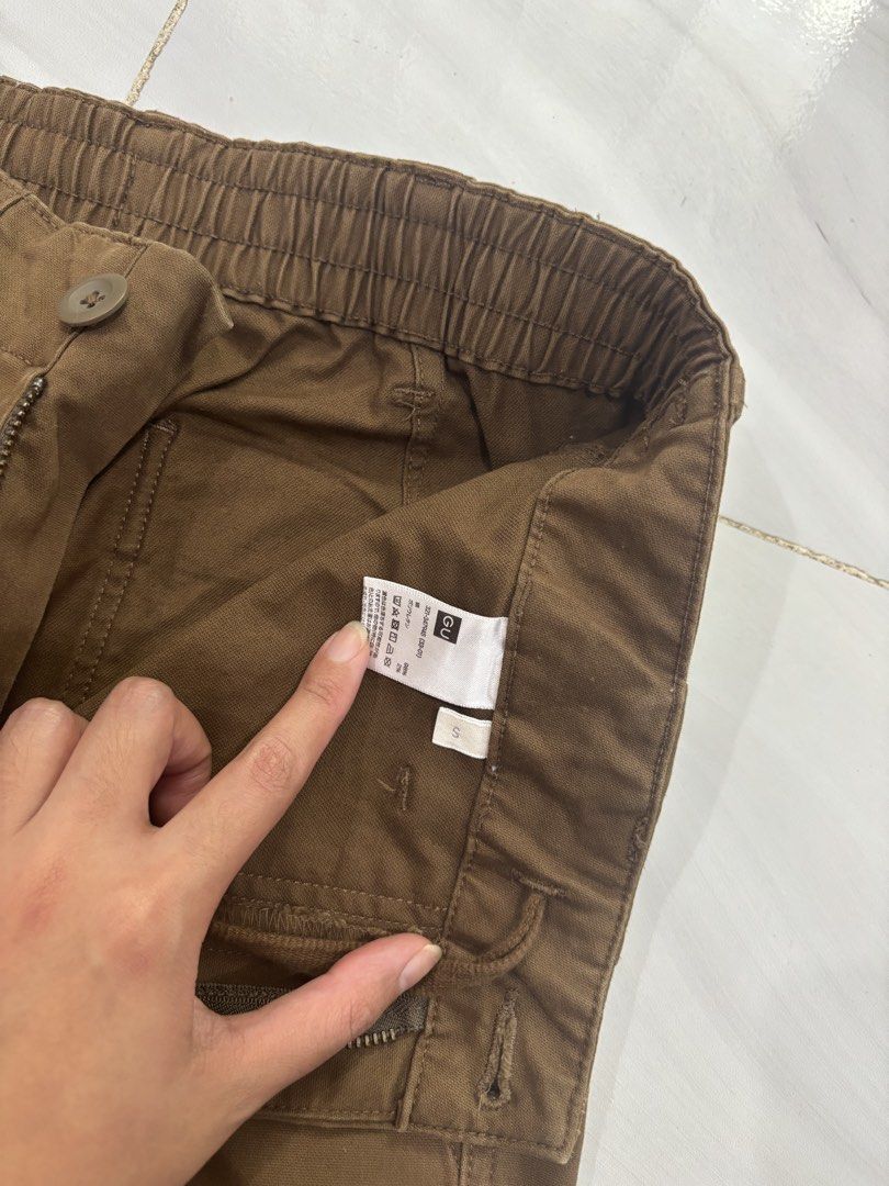 GU Straight Cargo (Category: Other Bottoms) located in Manila. Submitted by declutterwithbeyuh (Listing ID 1463775171, Image 2). Description: in brown.