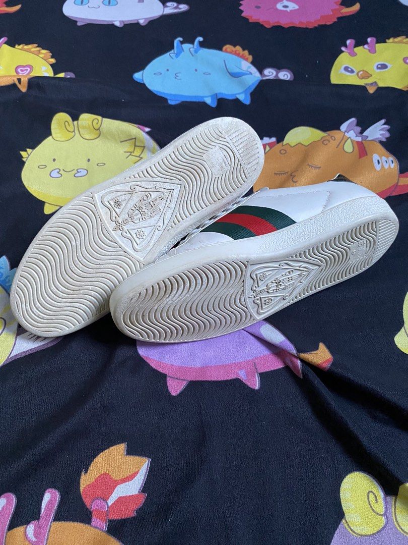 GUCCI ACE BEE (Category: Sneakers) located in Manila. Submitted by hylie2118 (Listing ID 1463935965, Image 3). Description: Gucci Ace sneaker Embroidered Bees White Leather Gold Men❗️.