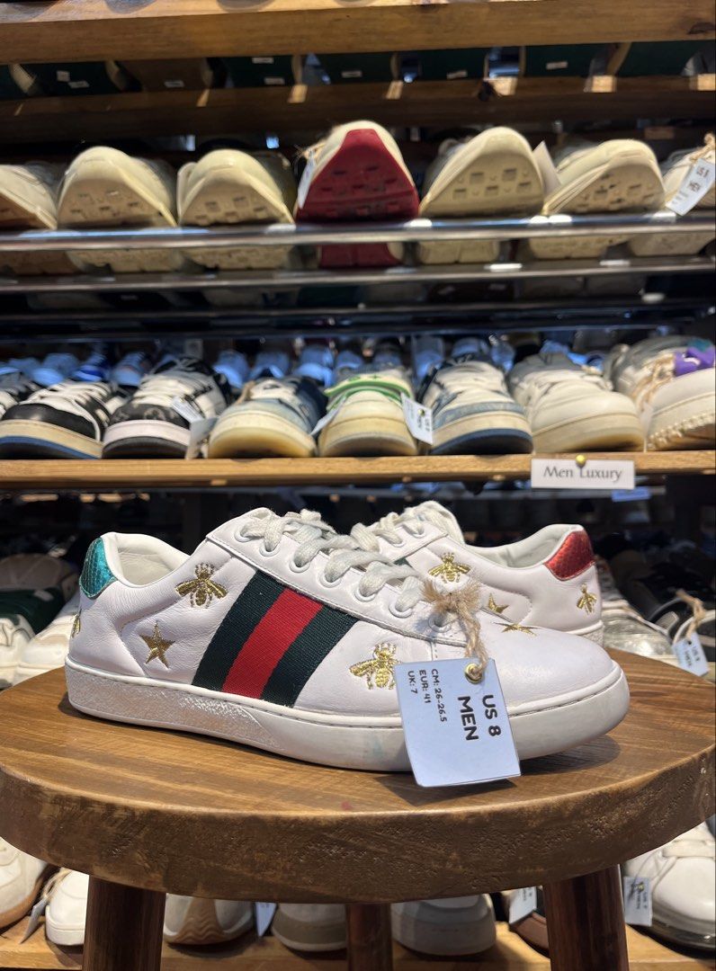 GUCCI ACE BEES AND STARS (Category: Casual Shoes) located in Baguio. Submitted by shoelux (Listing ID 1463750980, Image 1). Description: .