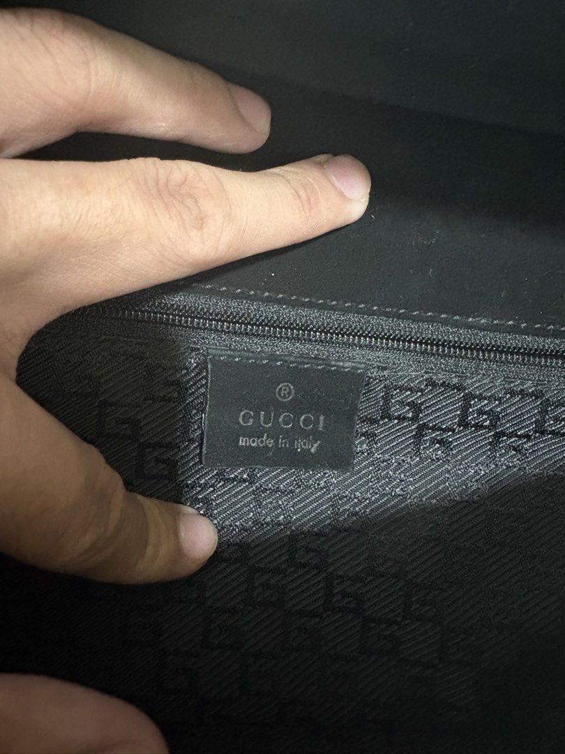 Gucci Bamboo Handle Shoulder Bag Black Leather (Category: Luxury Bags & Wallets) located in Subic. Submitted by shakeshock12 (Listing ID 1463921961, Image 3). Description: - Authentic Gucci Shoulder Bag - Color: Black Leather - Iconic Bamboo Handle - Made in Italy - Serial Number: 001.405.01274 - Authenticated on Poizon - Condition: Great, ready for a new owner negotiable for sure buyer.