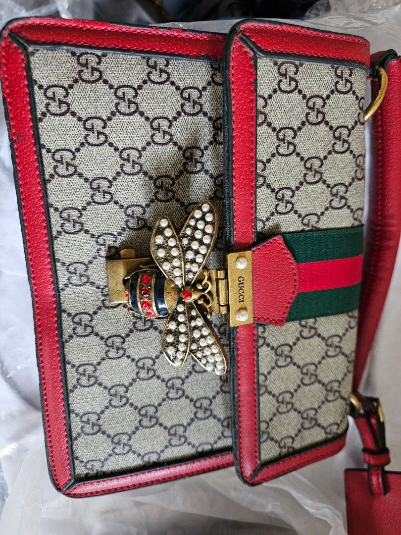 Gucci Queen Margaret (Category: Belt bags, Clutches and Pouches) located in Tagbilaran City. Submitted by lugarpogi (Listing ID 1463780108, Image 1). Description: like new.