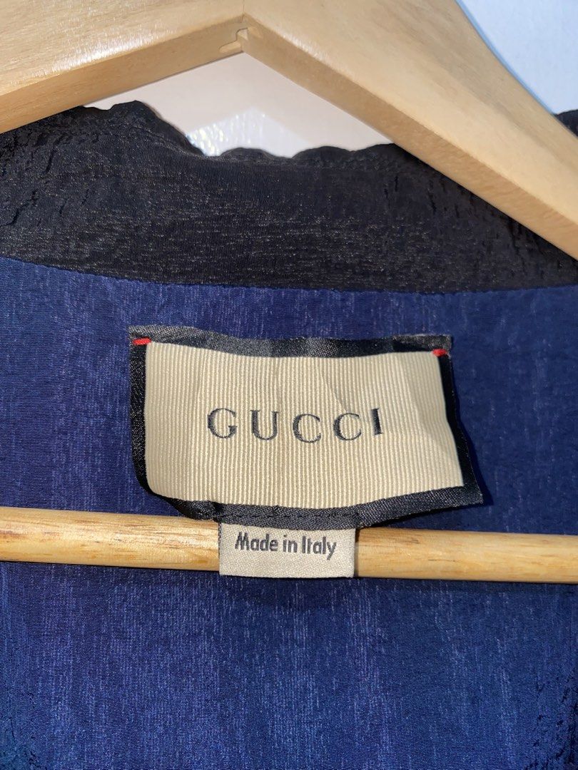 GUCCI Nylon Windbreaker (Category: Luxury Apparel) located in Legazpi City. Submitted by avithrift (Listing ID 1463851233, Image 3). Description: Gucci Nylon Windbreaker 25 width 24 front length 31 back length excellent condition no issue.
