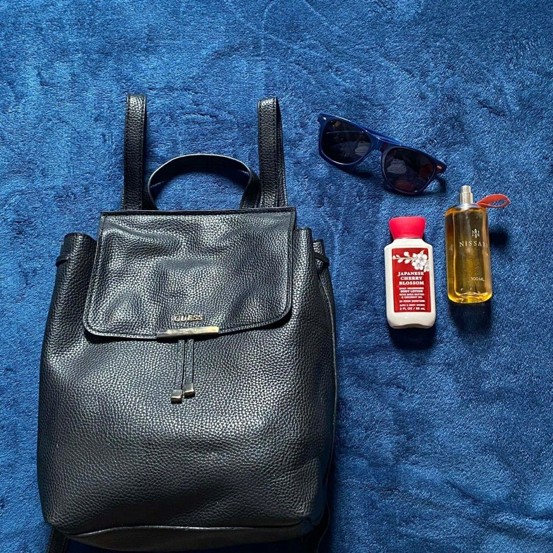 Guess varsity pop leather backpack (Category: Backpacks) located in Bacolod City. Submitted by titoparker (Listing ID 1463861706, Image 1). Description: No issue Good as new.