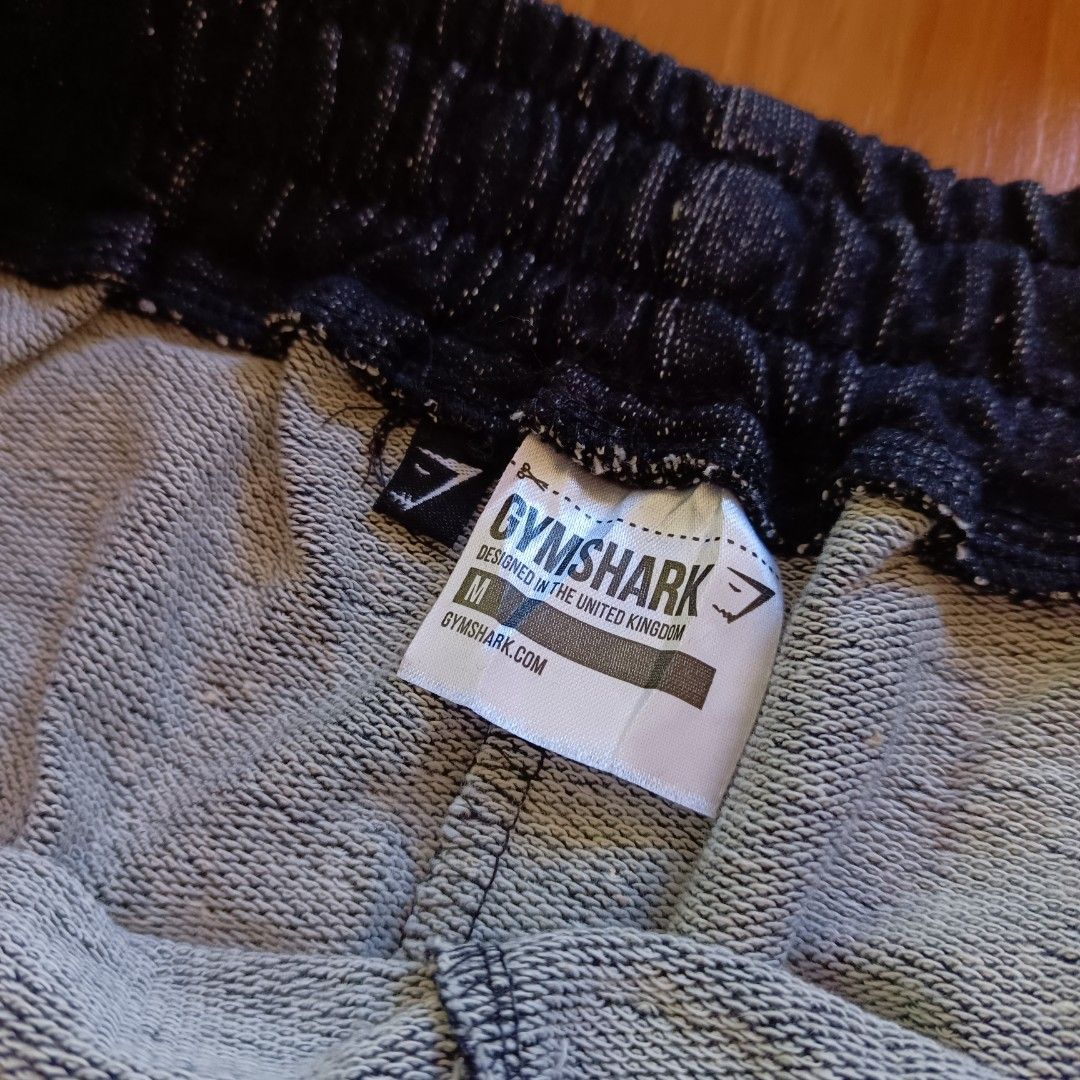 GYM SHARK SHORT (Category: Shorts) located in Baybay. Submitted by dathrifted (Listing ID 1463860270, Image 3). Description: GYM SHARK SHORT Waistline- 28-34 Length- 20 EXCELLENT CONDITION PM if Interested 📩📩📩.