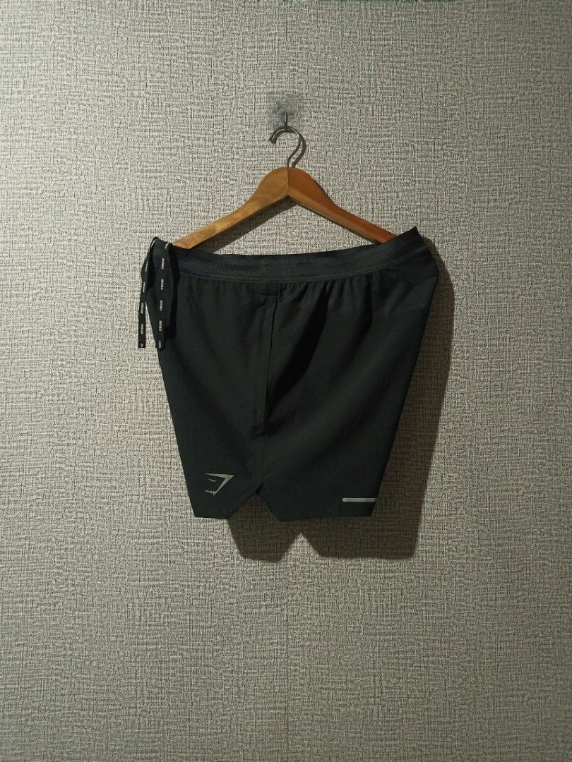 Gymshark Speed 5" Shorts (Category: Shorts) located in Libmanan. Submitted by dionela21 (Listing ID 1463751958, Image 2). Description: Gymshark Speed 5" Shorts XL on tag Size 33 to 38 Length: 16" Like New Condition No Issue 🏷️1200 + sf Location: CAMARINES SUR, LUZON 📌 .