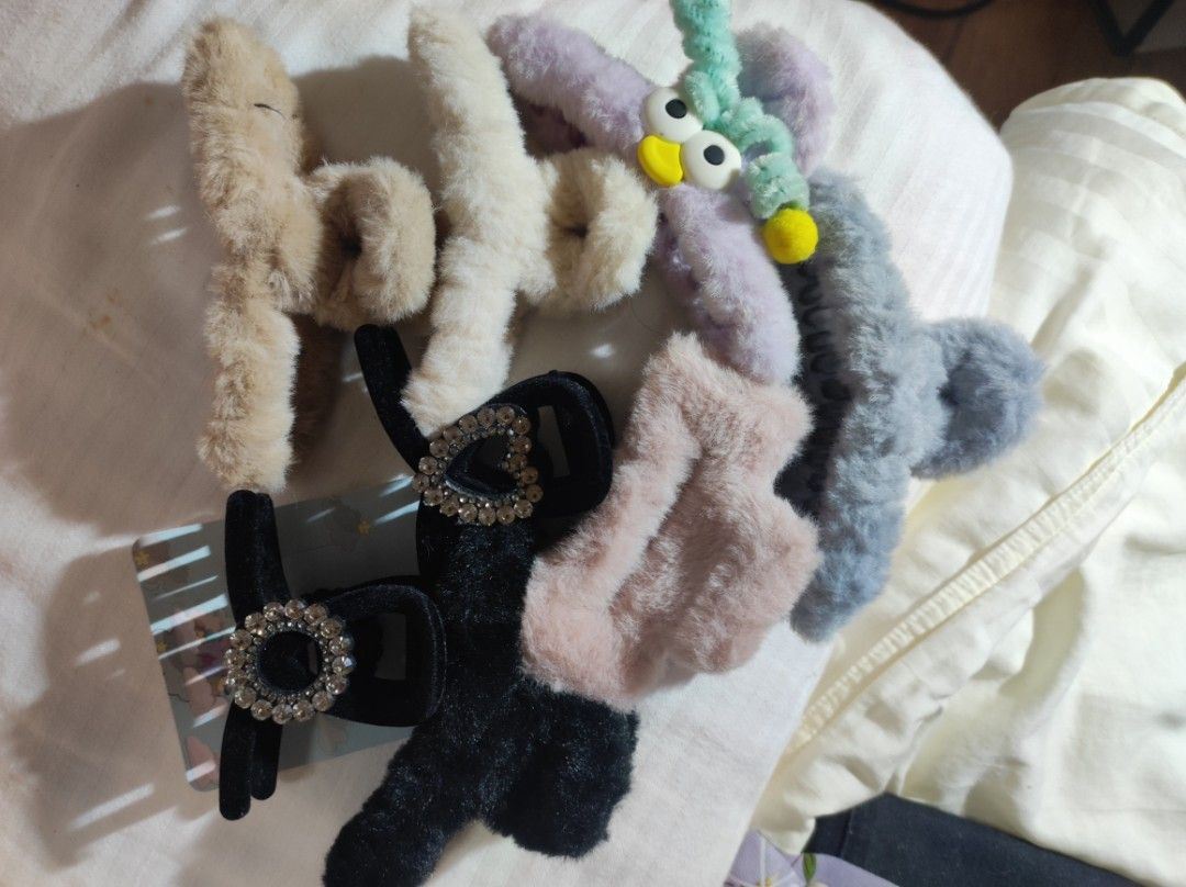 Hair clamp (Category: Hair Accessories) located in Bocaue. Submitted by jessdcluters (Listing ID 1463922987, Image 1). Description: .